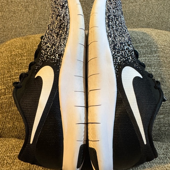 Nike Flex Contact Women’s Black/White Oreo Knit Sneakers Size 9.5 - Picture 6 of 10